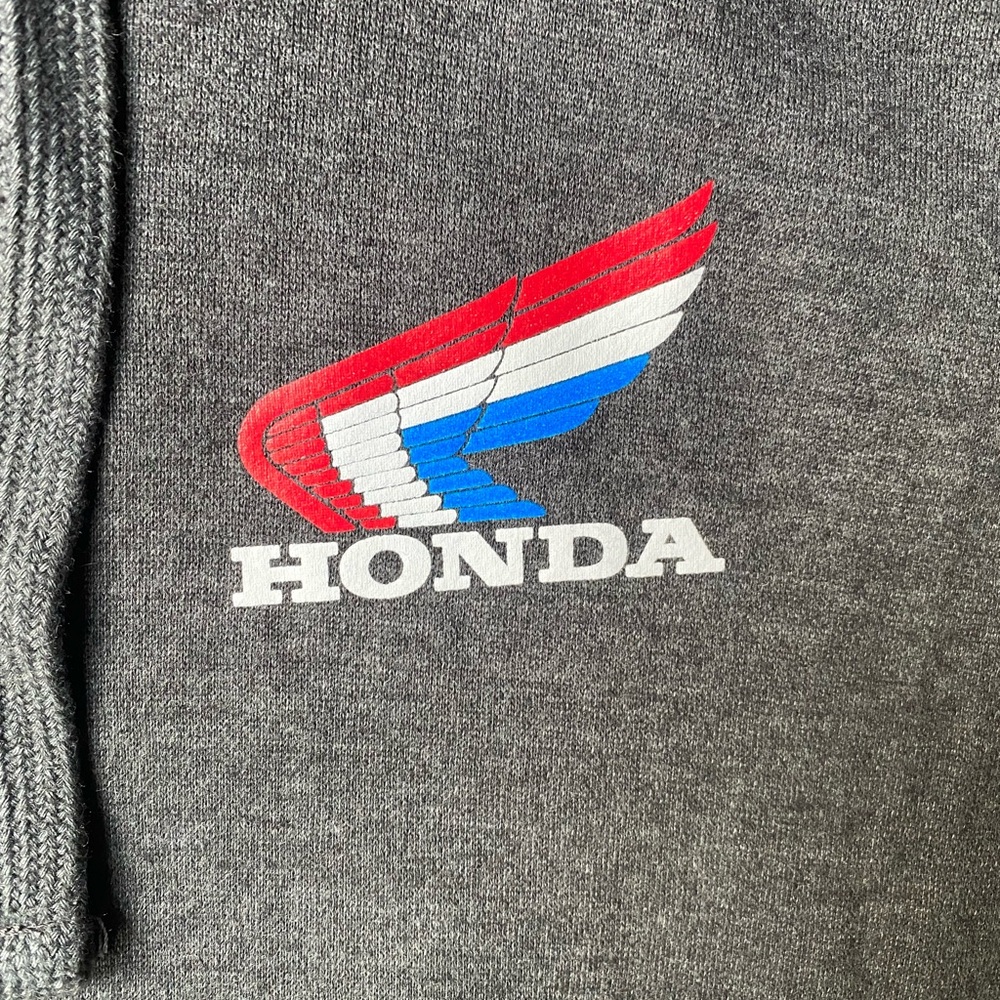 NEW Honda Hoody Sweatshirt. Front zip. Grey.  Cozy and warm.